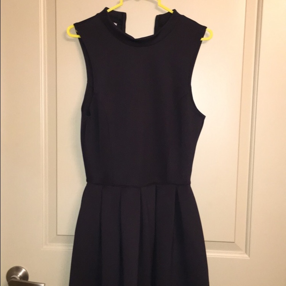 Super dry black dress